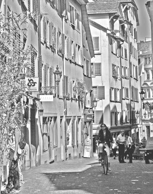 Side street in old district of downtown Zürich. 