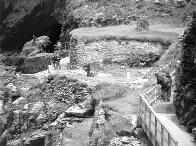 Ruins of the castle at Tintagel. Photos: Hornback