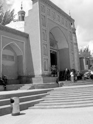 Id Kah Mosque in Kashgar, the largest mosque in China. More than 10,000 worshipers can fit inside.