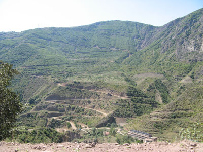 The road up to Tatev Monastery from Halidzor.