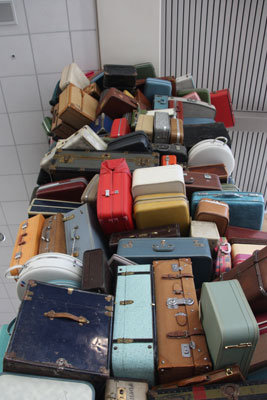 “Samson,” by Brian Goggin, is one of two 23-foot-tall luggage pillars in the baggage claim area of Terminal A at Sacramento International Airport. Photo by Debi Shank, ITN