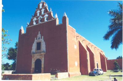 Interior of San Juan Bautista in Abala.