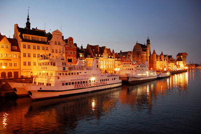 Excursion boats tie up along Gdansk’s old-town riverfront, where merchant ships once came to trade.