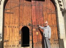 David at the doors to the Sheki Caravanserai.