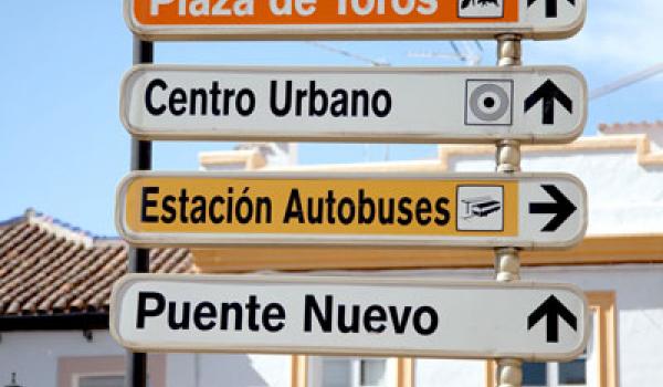 In European towns, big and small, helpful signs direct drivers to the main sight