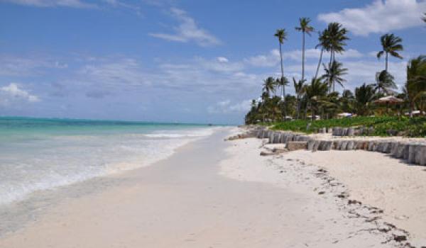 The perfect beach on the Indian Ocean outside Zanzibar&rsquo;s Baraza Resort.