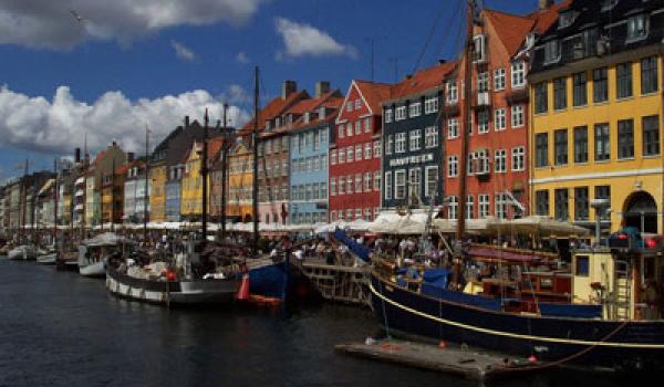 18th-century houses, now mostly shops and restaurants — Nyhavn, Copenhagen