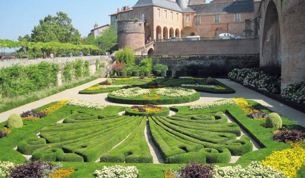 Albi’s Palais de la Berbie is surrounded by beautiful sculpted gardens and houses the Toulouse-Lautrec Museum