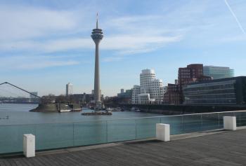 The Rheinturm and Gehry buildings at the MedienHafen.