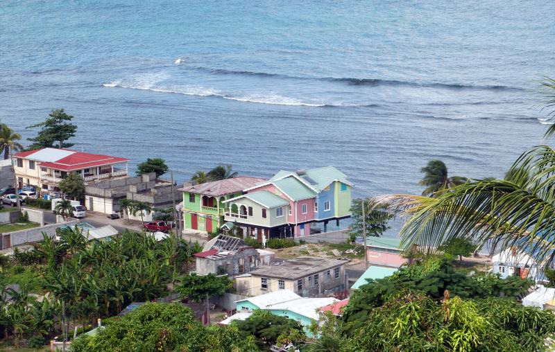 A number of recently built foreign-owned vacation cottages line the waterfront.